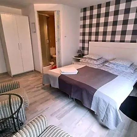 Bed & Breakfast Karo 3*
